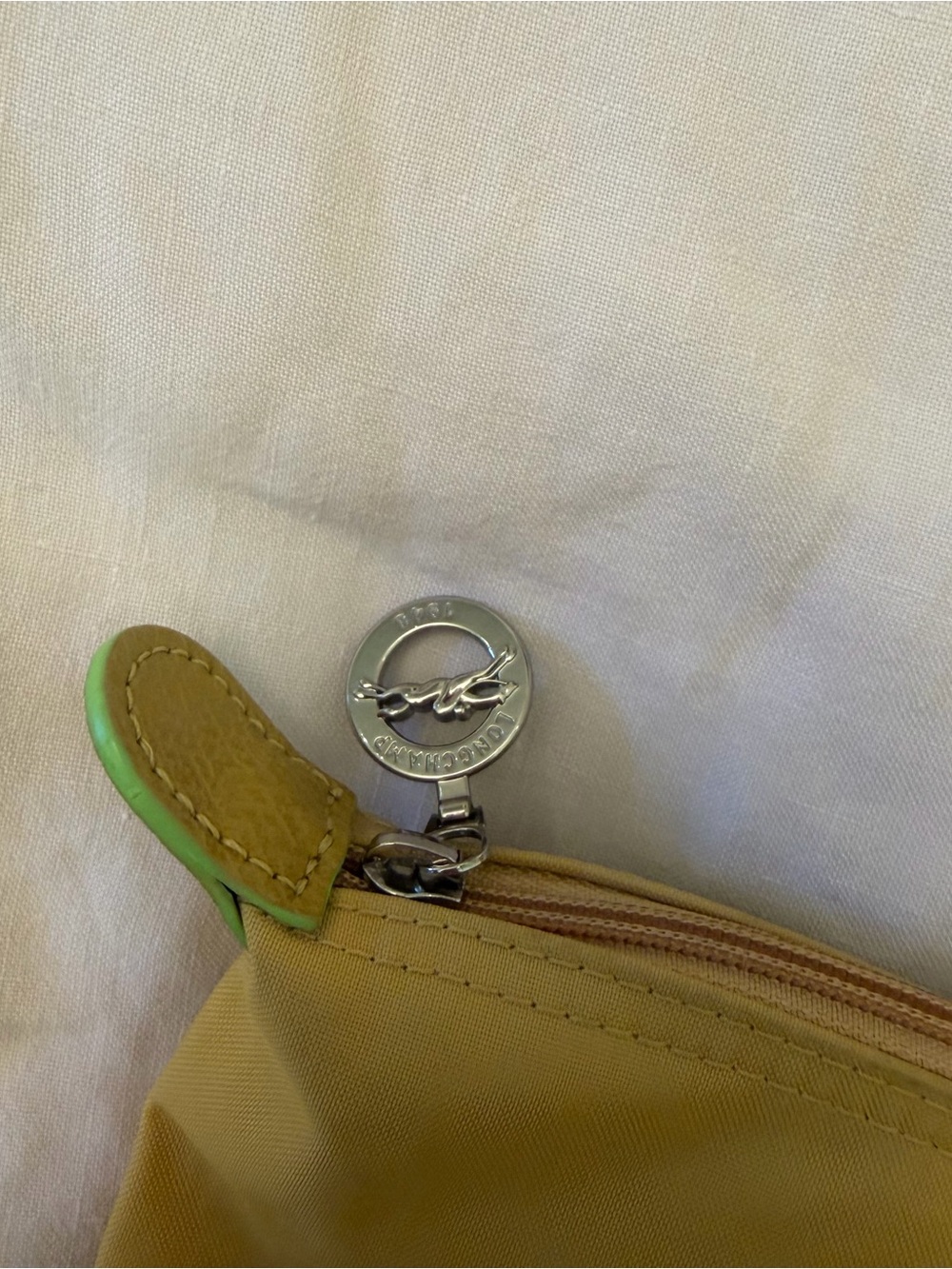 LONGCHAMP LE PILAGE TOTE! - Picture 3 of 10